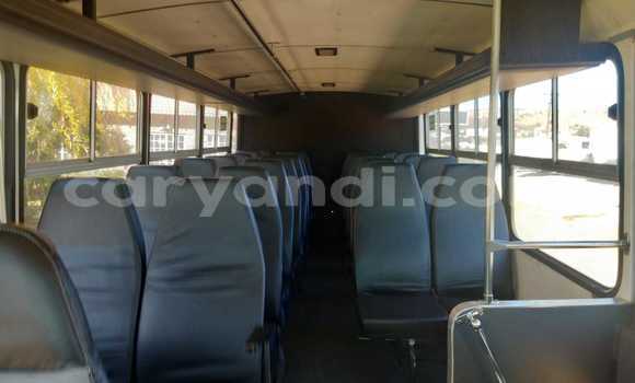 Acheter Occasion Utilitaire Nissan UD Blanc à Lusaka, Zambie Acheter Occasion Utilitaire Nissan UD Blanc à Lusaka, Zambie