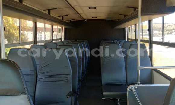 Acheter Occasion Utilitaire Nissan UD Blanc à Lusaka, Zambie Acheter Occasion Utilitaire Nissan UD Blanc à Lusaka, Zambie