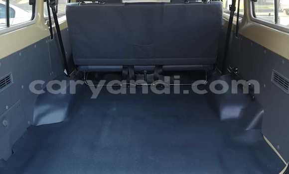 Acheter Occasion Voiture Toyota Land Cruiser Beige à Lusaka, Zambie Acheter Occasion Voiture Toyota Land Cruiser Beige à Lusaka, Zambie