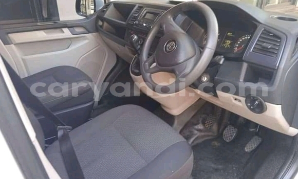 Acheter Occasion Voiture Volkswagen Caravelle Blanc à Lusaka, Zambie Acheter Occasion Voiture Volkswagen Caravelle Blanc à Lusaka, Zambie