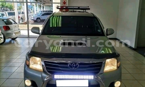 Acheter Occasion Voiture Toyota Hilux Gris à Lusaka, Zambie Acheter Occasion Voiture Toyota Hilux Gris à Lusaka, Zambie