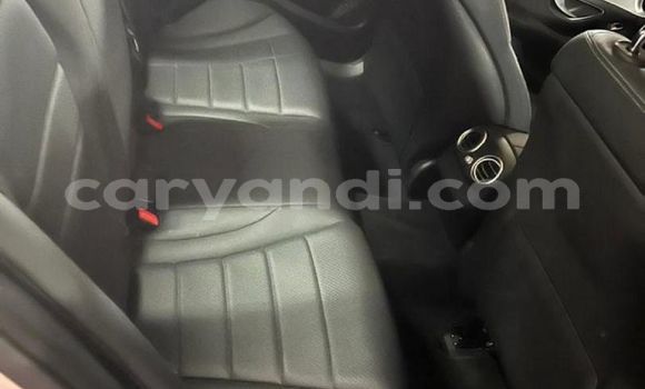 Acheter Occasion Voiture Mercedes-Benz C-Classe Blanc à Chingola, Zambie Acheter Occasion Voiture Mercedes-Benz C-Classe Blanc à Chingola, Zambie