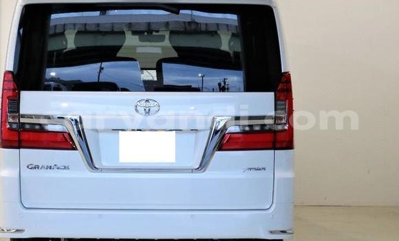 Buy Used Toyota Grand HiAce White Car in Lusaka in Zambia Buy Used Toyota Grand HiAce White Car in Lusaka in Zambia
