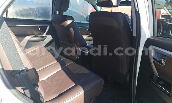 Acheter Occasion Voiture Toyota Fortuner Blanc à Lusaka, Zambie Acheter Occasion Voiture Toyota Fortuner Blanc à Lusaka, Zambie
