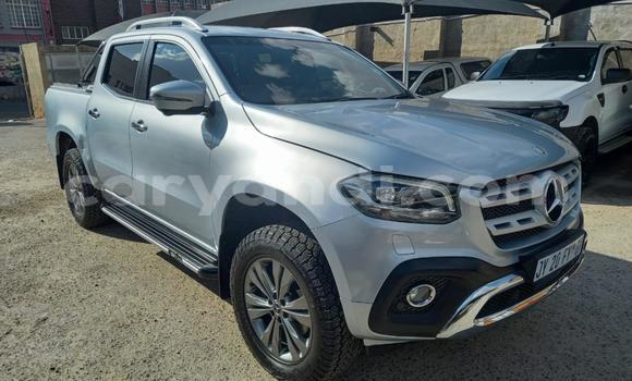 Acheter Occasion Voiture Mercedes-Benz GLC 250D Gris à Lusaka, Zambie Acheter Occasion Voiture Mercedes-Benz GLC 250D Gris à Lusaka, Zambie