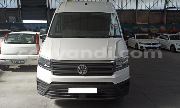 Buy Used Volkswagen Caravelle White Car in Lusaka in Zambia