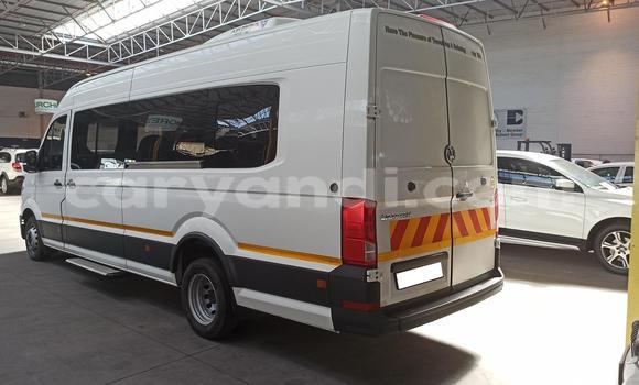 Acheter Occasion Voiture Volkswagen Caravelle Blanc à Lusaka, Zambie Acheter Occasion Voiture Volkswagen Caravelle Blanc à Lusaka, Zambie
