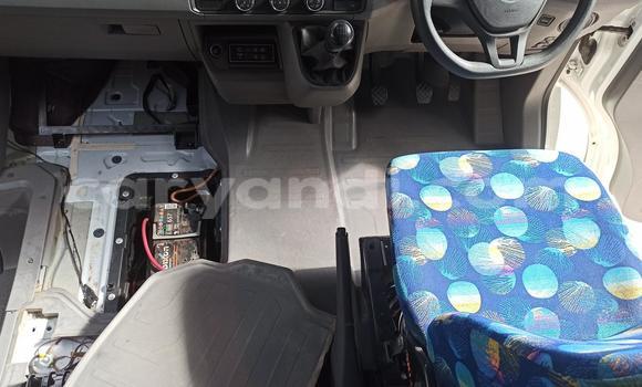 Acheter Occasion Voiture Volkswagen Caravelle Blanc à Lusaka, Zambie Acheter Occasion Voiture Volkswagen Caravelle Blanc à Lusaka, Zambie