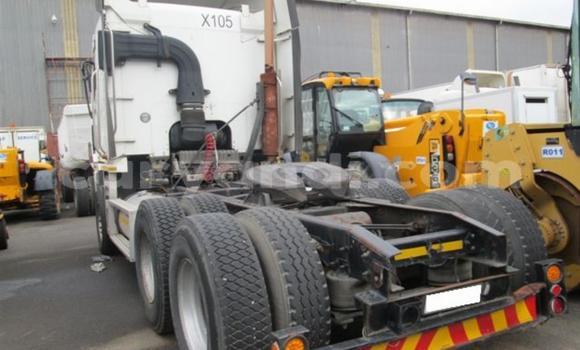 Acheter Occasion Utilitaire Hino 300 Series Blanc à Lusaka, Zambie Acheter Occasion Utilitaire Hino 300 Series Blanc à Lusaka, Zambie