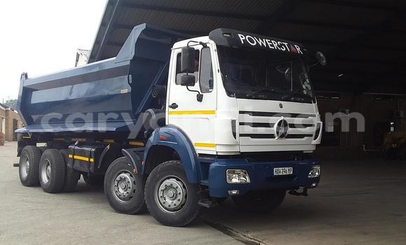 Tenga Tsaru Mercedes–Benz Tipper Chena Rori in Lusaka in Zambia Tenga Tsaru Mercedes–Benz Tipper Chena Rori in Lusaka in Zambia