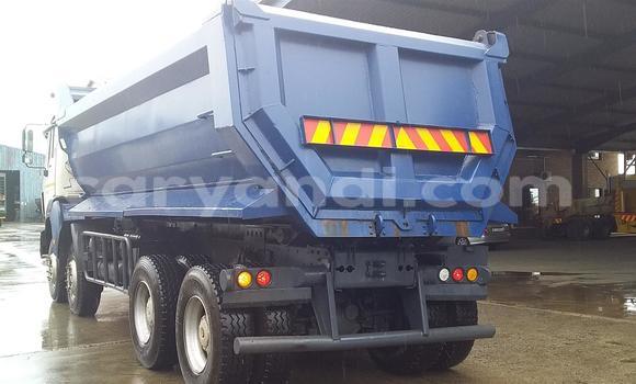 Tenga Tsaru Mercedes–Benz Tipper Chena Rori in Lusaka in Zambia Tenga Tsaru Mercedes–Benz Tipper Chena Rori in Lusaka in Zambia