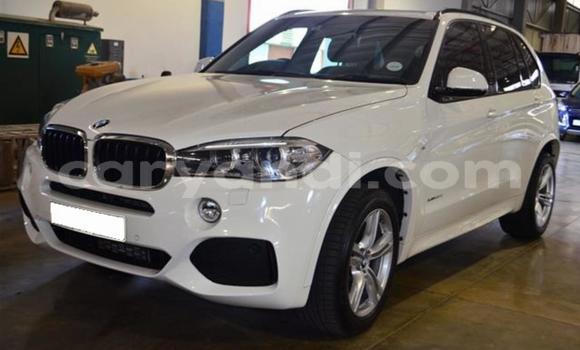 Acheter Occasion Voiture BMW 1-Series Blanc à Lusaka, Zambie Acheter Occasion Voiture BMW 1-Series Blanc à Lusaka, Zambie