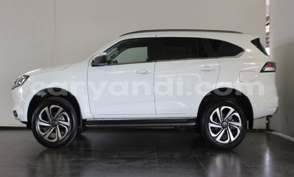 Buy Used Isuzu MU-X White Car in Ndola in Zambia Buy Used Isuzu MU-X White Car in Ndola in Zambia