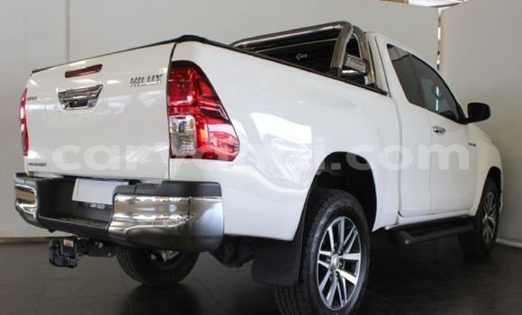Buy Used Toyota Hilux White Car in Kabwe in Zambia Buy Used Toyota Hilux White Car in Kabwe in Zambia