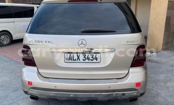 Buy Used Mercedes‒Benz ML–Class Beige Car in Lusaka in Zambia