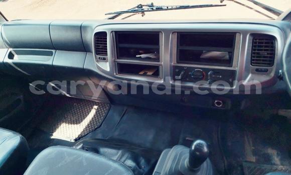 Nunua Ilio tumika Hino 300 Series Nyeupe Lori ndani ya Limulunga nchini Magharibi Nunua Ilio tumika Hino 300 Series Nyeupe Lori ndani ya Limulunga nchini Magharibi