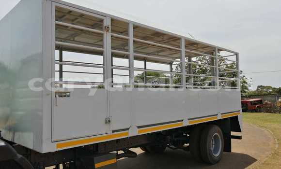 Acheter Occasion Utilitaire Mercedes–Benz 1213 Autre à Itezhi–Tezhi, Du sud Acheter Occasion Utilitaire Mercedes–Benz 1213 Autre à Itezhi–Tezhi, Du sud