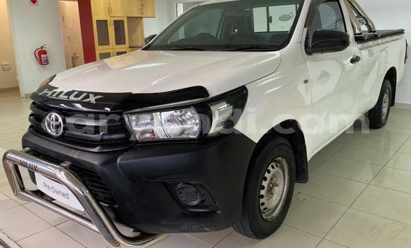 Acheter Occasion Voiture Toyota Hilux Blanc à Lusaka, Zambie