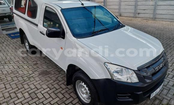 Tenga Tsaru Isuzu KB Chena Mota in Sesheke in Western Tenga Tsaru Isuzu KB Chena Mota in Sesheke in Western