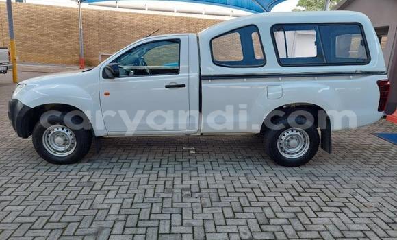 Tenga Tsaru Isuzu KB Chena Mota in Sesheke in Western Tenga Tsaru Isuzu KB Chena Mota in Sesheke in Western