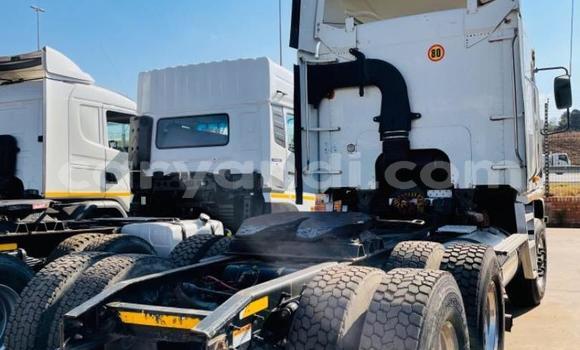 Acheter Occasion Utilitaire Scania R420 Blanc à Lusaka, Zambie Acheter Occasion Utilitaire Scania R420 Blanc à Lusaka, Zambie