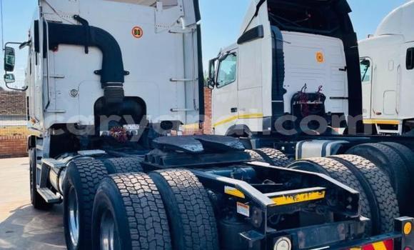 Acheter Occasion Utilitaire Scania R420 Blanc à Lusaka, Zambie Acheter Occasion Utilitaire Scania R420 Blanc à Lusaka, Zambie
