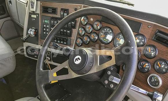 Acheter Occasion Utilitaire Caterpillar 120 Blanc à Choma, Du sud Acheter Occasion Utilitaire Caterpillar 120 Blanc à Choma, Du sud