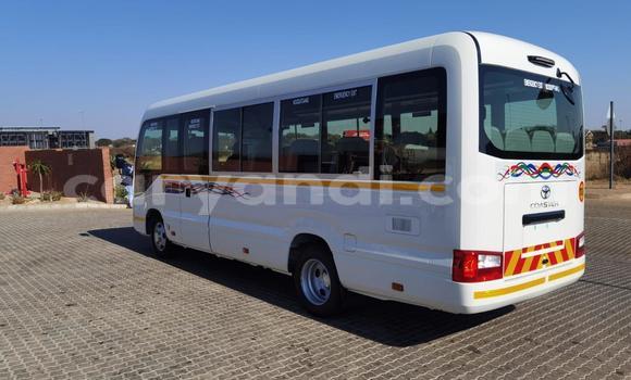 Buy Used Toyota HiAce Other Truck in Kapiri Mposhi in Central Buy Used Toyota HiAce Other Truck in Kapiri Mposhi in Central