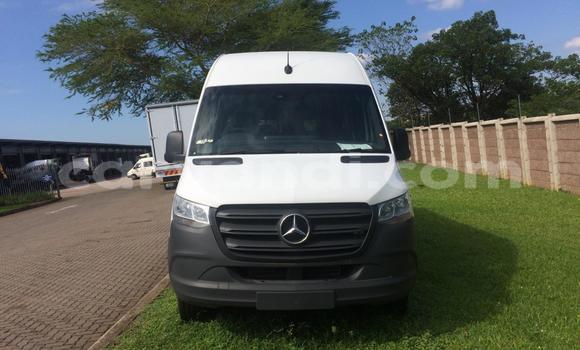 Buy Used Mercedes–Benz Sprinter White Truck in Samfya in Luapala