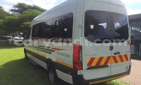Acheter Occasion Utilitaire Mercedes–Benz Sprinter Blanc à Samfya, Luapala Acheter Occasion Utilitaire Mercedes–Benz Sprinter Blanc à Samfya, Luapala