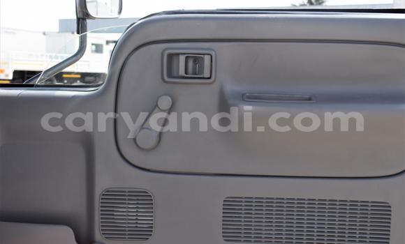 Acheter Occasion Utilitaire Nissan UD Blanc à Livingstone, Zambie Acheter Occasion Utilitaire Nissan UD Blanc à Livingstone, Zambie