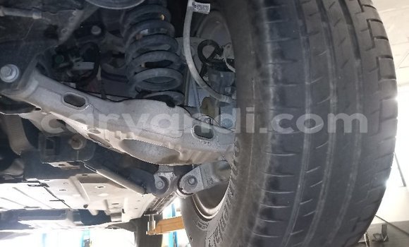 Acheter Occasion Voiture Land Rover Range Rover Rouge à Chingola, Zambie Acheter Occasion Voiture Land Rover Range Rover Rouge à Chingola, Zambie