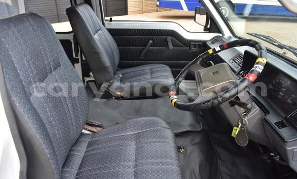 Acheter Occasion Utilitaire Toyota HiAce Blanc à Maamba, Du sud Acheter Occasion Utilitaire Toyota HiAce Blanc à Maamba, Du sud