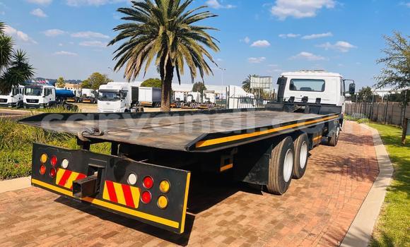 Acheter Occasion Utilitaire Nissan UD Autre à Isoka, Nord Acheter Occasion Utilitaire Nissan UD Autre à Isoka, Nord