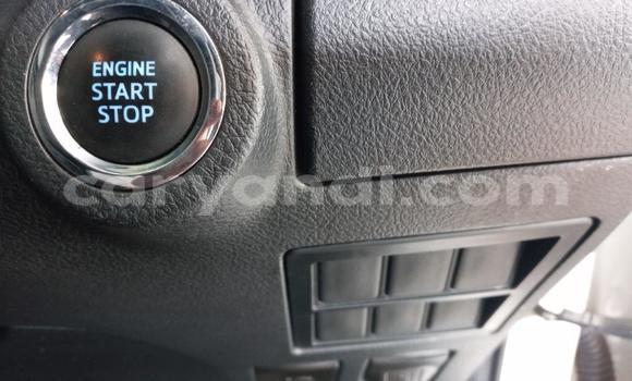 Acheter Occasion Voiture Toyota Hilux Blanc à Lusaka, Zambie Acheter Occasion Voiture Toyota Hilux Blanc à Lusaka, Zambie