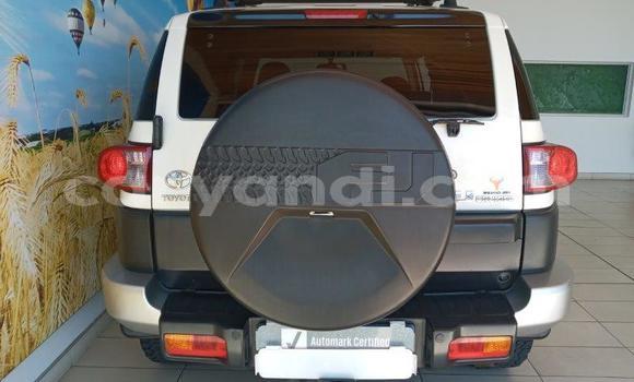 Tenga Tsaru Toyota FJ Cruiser Zvimwe Mota in Livingstone in Zambia Tenga Tsaru Toyota FJ Cruiser Zvimwe Mota in Livingstone in Zambia