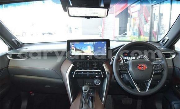 Buy Used Toyota Harrier White Car in Chingola in Zambia Buy Used Toyota Harrier White Car in Chingola in Zambia