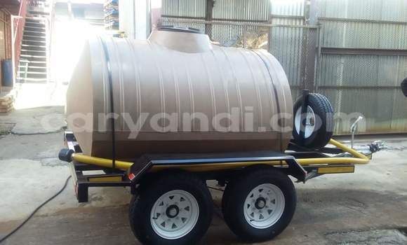 Acheter 2500l water bowser à Chingola, Zambie Acheter 2500l water bowser à Chingola, Zambie