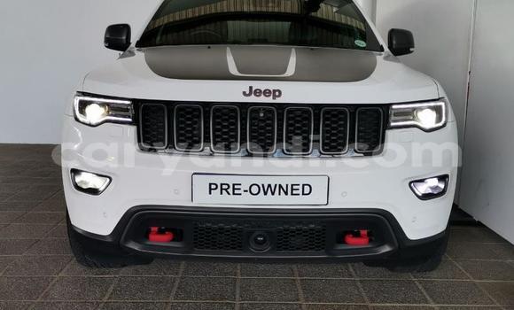 Acheter Occasion Voiture Jeep Cherokee Blanc à Lusaka, Zambie