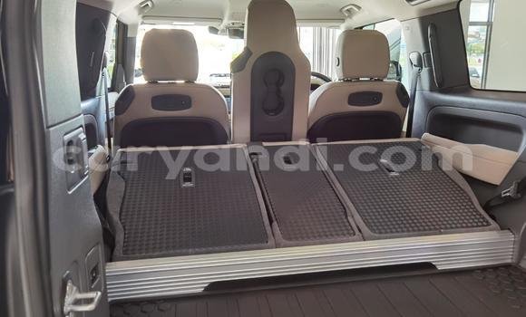 Acheter Occasion Voiture Land Rover Defender Autre à Lusaka, Zambie Acheter Occasion Voiture Land Rover Defender Autre à Lusaka, Zambie