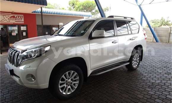 Nunua Ilio tumika Toyota Land Cruiser Prado Nyeupe Gari ndani ya Chingola nchini Zambia Nunua Ilio tumika Toyota Land Cruiser Prado Nyeupe Gari ndani ya Chingola nchini Zambia