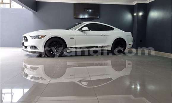 Acheter Occasion Voiture Ford Mustang Blanc à Livingstone, Zambie Acheter Occasion Voiture Ford Mustang Blanc à Livingstone, Zambie