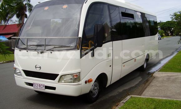 Tenga Tsaru Hino 300 Series Chena Rori in Lusaka in Zambia Tenga Tsaru Hino 300 Series Chena Rori in Lusaka in Zambia