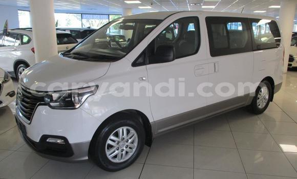 Acheter Occasion Voiture Hyundai H1 Autre à Lusaka, Zambie Acheter Occasion Voiture Hyundai H1 Autre à Lusaka, Zambie