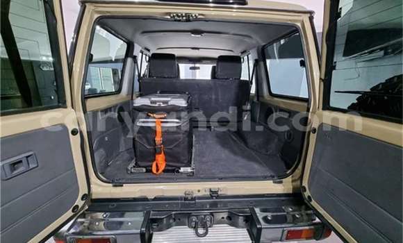 Acheter Occasion Voiture Toyota Land Cruiser Autre à Livingstone, Zambie Acheter Occasion Voiture Toyota Land Cruiser Autre à Livingstone, Zambie
