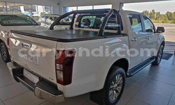 Buy Used Isuzu KB White Car in Livingstone in Zambia Buy Used Isuzu KB White Car in Livingstone in Zambia