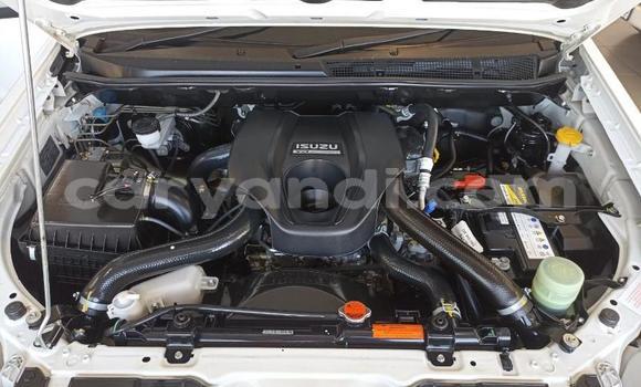 Buy Used Isuzu KB White Car in Livingstone in Zambia Buy Used Isuzu KB White Car in Livingstone in Zambia