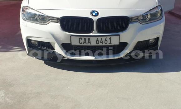Nunua Ilio tumika BMW 3–Series Nyeupe Gari ndani ya Livingstone nchini Zambia Nunua Ilio tumika BMW 3–Series Nyeupe Gari ndani ya Livingstone nchini Zambia