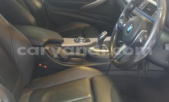 Nunua Ilio tumika BMW 3–Series Nyeupe Gari ndani ya Livingstone nchini Zambia Nunua Ilio tumika BMW 3–Series Nyeupe Gari ndani ya Livingstone nchini Zambia