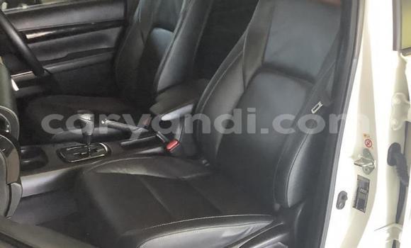 Acheter Occasion Voiture Toyota Hilux Blanc à Livingstone, Zambie Acheter Occasion Voiture Toyota Hilux Blanc à Livingstone, Zambie